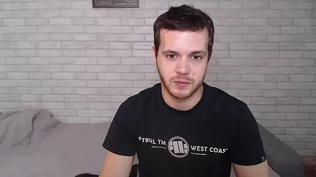 Snapshot of Alexxx_horny chatting on 10/15/25, 08:03 Alexxx horny online show from 10/15/25, 08:03