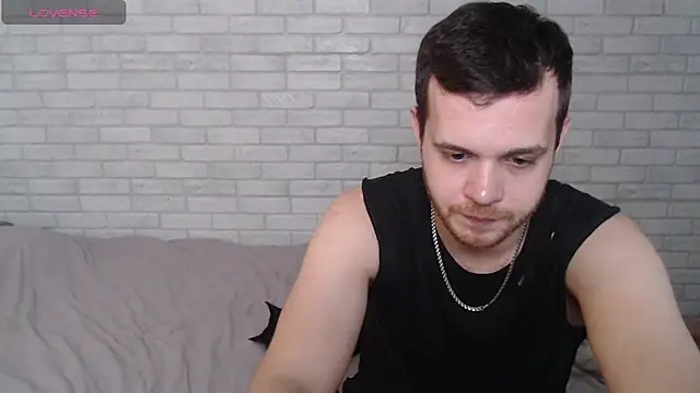 Snapshot of Alexxx_horny chatting on 06/19/26, 04:55 Alexxx horny online show from 06/19/26, 04:55