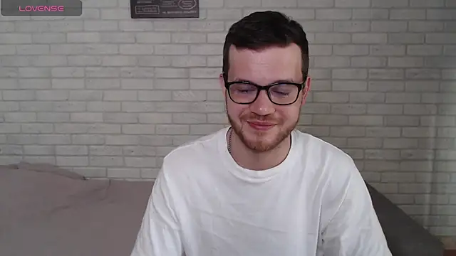 Snapshot of Alexxx_horny chatting on 07/27/26, 07:04 Alexxx horny online show from 07/27/26, 07:04