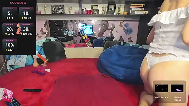 FoxyDom699 online show from 02/12/25, 07:13