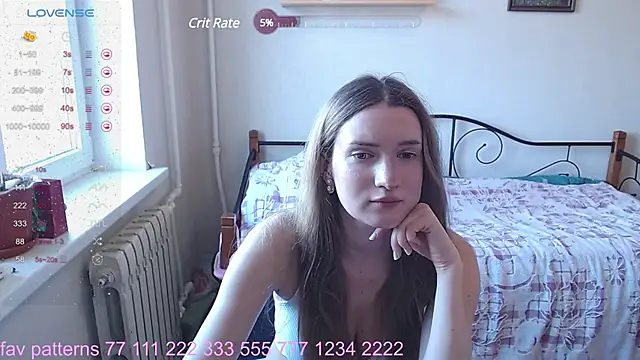 Hot Rhaenyra online show from 03/01/25, 12:12