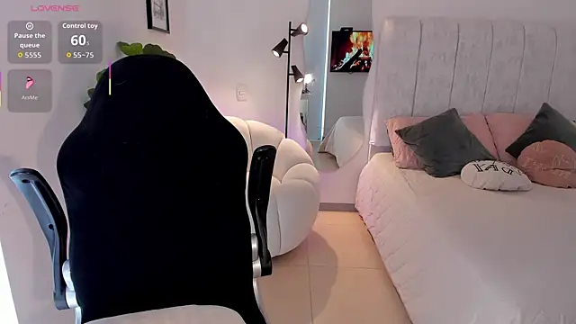 AmyWood online show from 03/11/26, 07:31