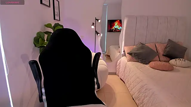 AmyWood online show from 03/24/26, 08:47