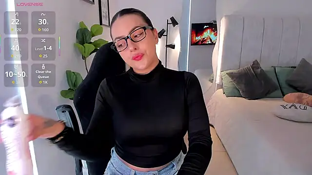 AmyWood online show from 04/20/26, 06:53