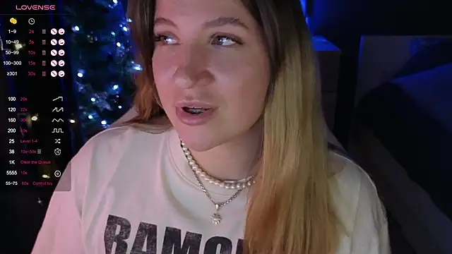 Snapshot of Fairy__Sofia chatting on 12/29/24, 07:43 Fairy Sofia online show from 12/29/24, 07:43