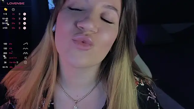 Snapshot of Fairy__Sofia chatting on 01/28/25, 08:36 Fairy Sofia online show from 01/28/25, 08:36