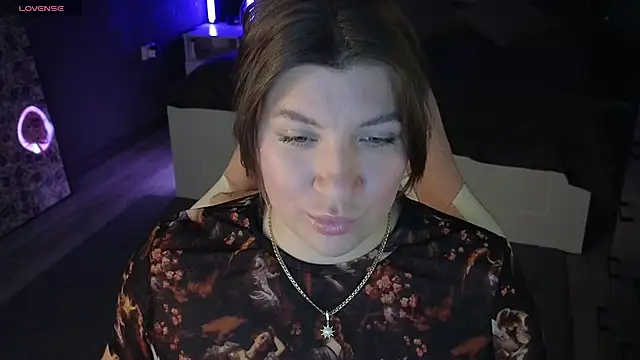 Snapshot of Fairy__Sofia chatting on 03/05/25, 08:21 Fairy Sofia online show from 03/05/25, 08:21