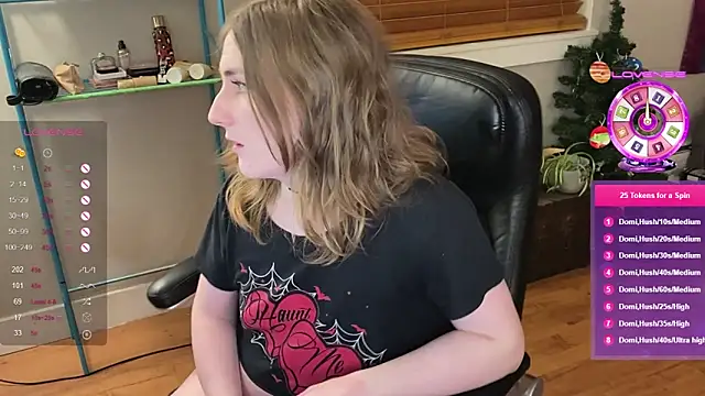 luluvaladon online show from 01/07/25, 05:01