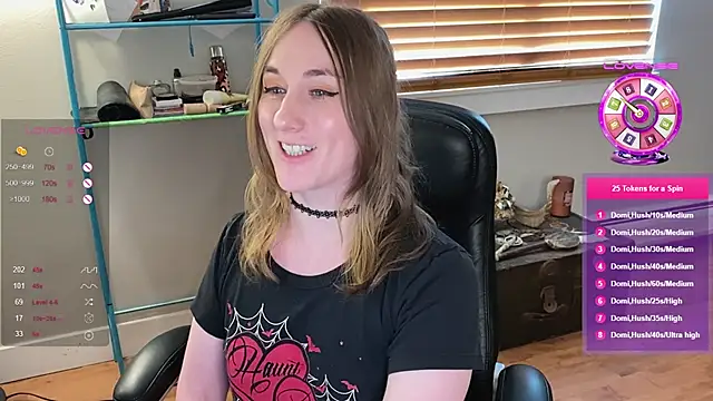 luluvaladon online show from 03/02/25, 10:59