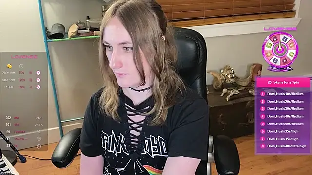 luluvaladon online show from 03/07/25, 01:20