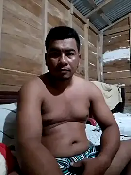 luis229522 online show from 05/17/26, 04:32