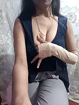 Snapshot of Mini865433 chatting on 01/26/25, 11:39 Mini865433 online show from 01/26/25, 11:39