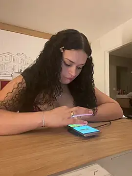 luanadigarda online show from 01/26/25, 05:02