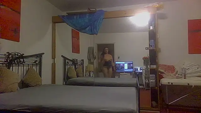 luanadigarda online show from 10/18/25, 11:16