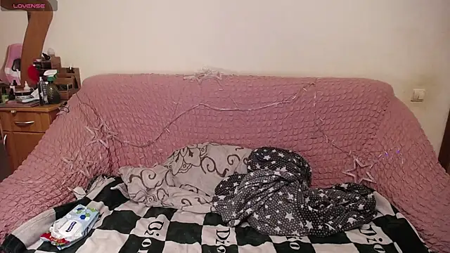 Snapshot of Wings_of_A_Butterfly chatting on 02/21/25, 10:59 Wings of A Butterfly online show from 02/21/25, 10:59