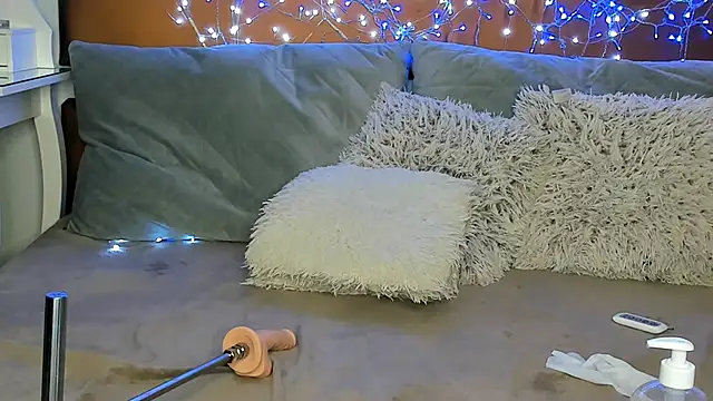 MiaBeeXX online show from 02/28/25, 11:14