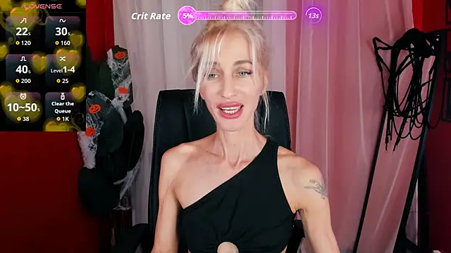 Snapshot of CindySw chatting on 10/27/25, 10:41 CindySw online show from 10/27/25, 10:41