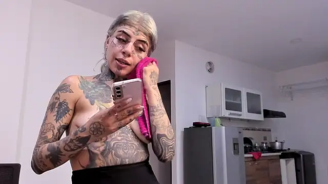 Snapshot of handipandapok chatting on 01/15/25, 02:06 handipandapok online show from 01/15/25, 02:06