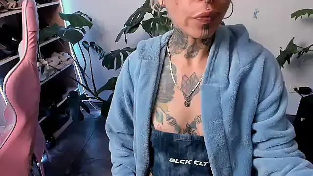 Snapshot of handipandapok chatting on 03/23/25, 05:10 handipandapok online show from 03/23/25, 05:10