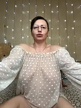 Amberhotqueen online show from 02/12/26, 11:16