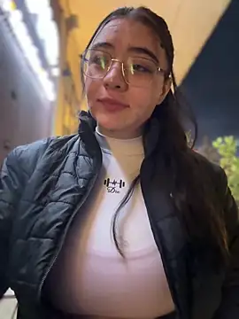 vaneelee online show from 04/20/26, 11:28