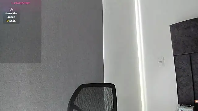 Snapshot of MarcellaGriffin chatting on 02/13/25, 08:13 MarcellaGriffin online show from 02/13/25, 08:13