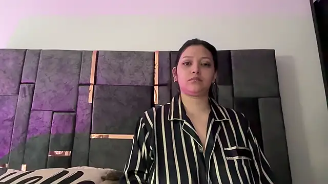 Snapshot of MarcellaGriffin chatting on 03/19/25, 03:40 MarcellaGriffin online show from 03/19/25, 03:40