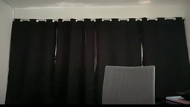 Snapshot of MarcellaGriffin chatting on 10/09/25, 12:47 MarcellaGriffin online show from 10/09/25, 12:47