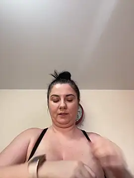 alisiaparril online show from 03/19/25, 08:12