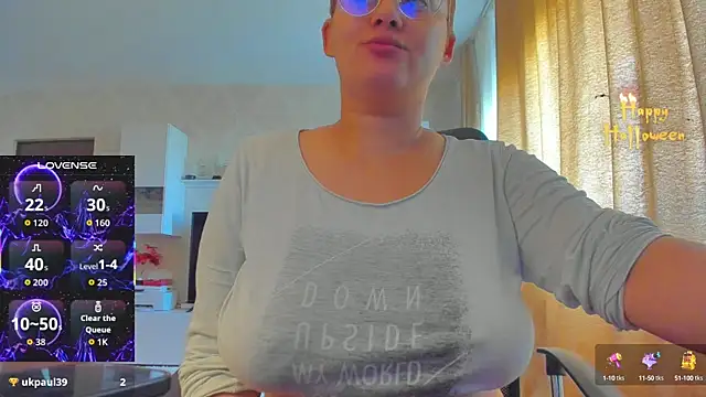 hot evil queen online show from 10/19/25, 07:31