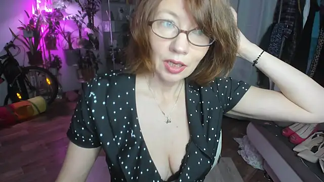 Constancia pure online show from 11/27/25, 12:40