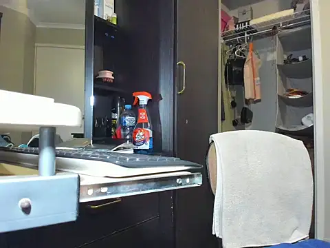 Angelchezcka online show from 04/03/26, 10:24