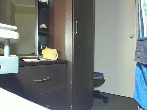 Snapshot of Angelchezcka chatting on 06/24/26, 12:48 Angelchezcka online show from 06/24/26, 12:48