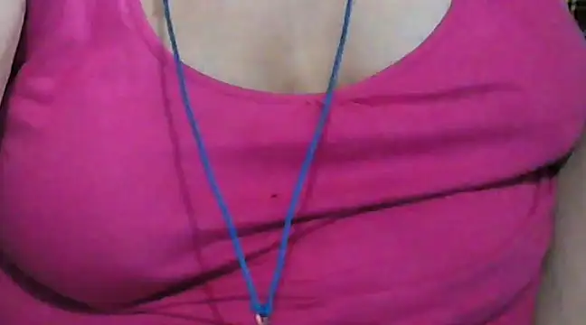 Snapshot of giga-bite chatting on 02/17/25, 07:10 giga-bite online show from 02/17/25, 07:10