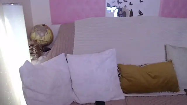 -carla- online show from 10/23/25, 04:56