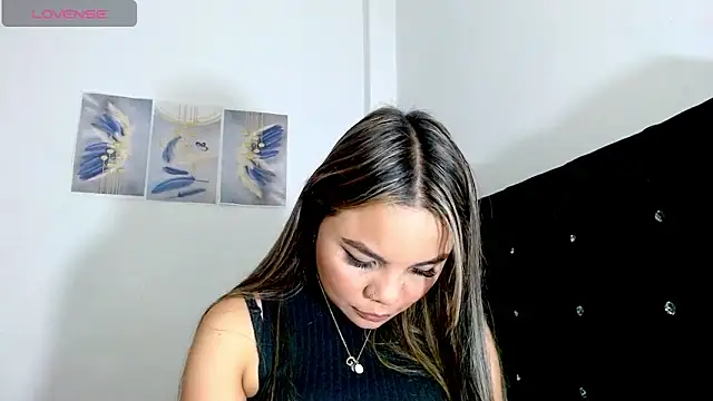 Kylie loveee online show from 02/24/26, 07:56