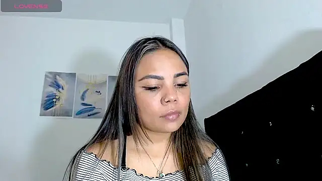 Kylie loveee online show from 03/01/26, 10:45