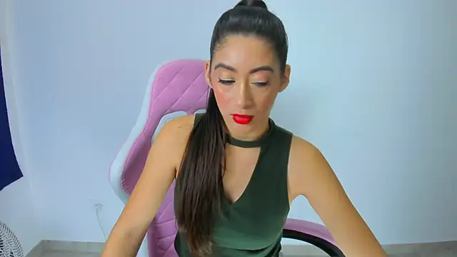 MeganWhite3 online show from 01/07/25, 04:29