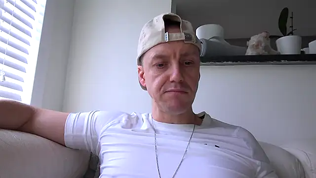 ploki2180 online show from 11/02/25, 02:52