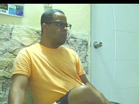 Snapshot of thesugar32 chatting on 06/29/26, 12:38 thesugar32 online show from 06/29/26, 12:38