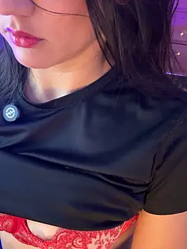 mahia queen online show from 04/14/26, 11:38