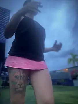 LilliThelo online show from 11/20/25, 11:10