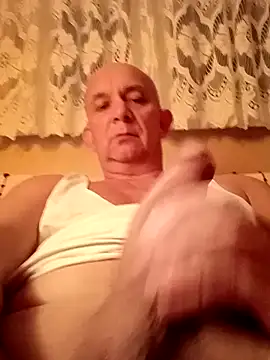 Snapshot of bigcock_marusz chatting on 12/18/24, 06:46 bigcock marusz online show from 12/18/24, 06:46