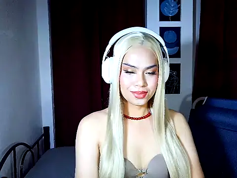 MistressLuna1 online show from 03/30/26, 05:14