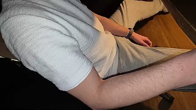 Snapshot of -luckybong- chatting on 03/04/25, 09:54 -luckybong- online show from 03/04/25, 09:54