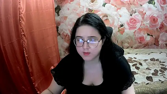Snapshot of OverseerX chatting on 12/18/24, 01:26 OverseerX online show from 12/18/24, 01:26