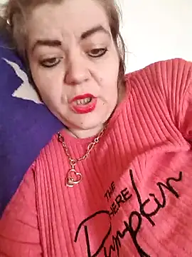 Snapshot of cindybbwsquirt chatting on 03/12/25, 12:04 cindybbwsquirt online show from 03/12/25, 12:04