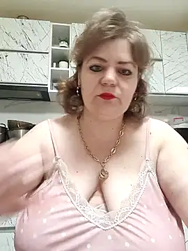Snapshot of cindybbwsquirt chatting on 10/19/25, 05:08 cindybbwsquirt online show from 10/19/25, 05:08