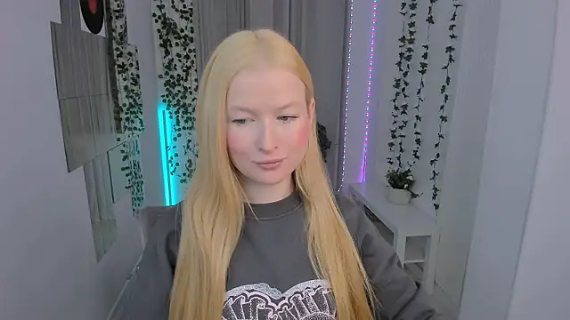 Laly Peach online show from 02/06/26, 07:12