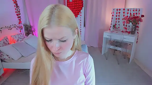 Laly Peach online show from 02/15/26, 08:35